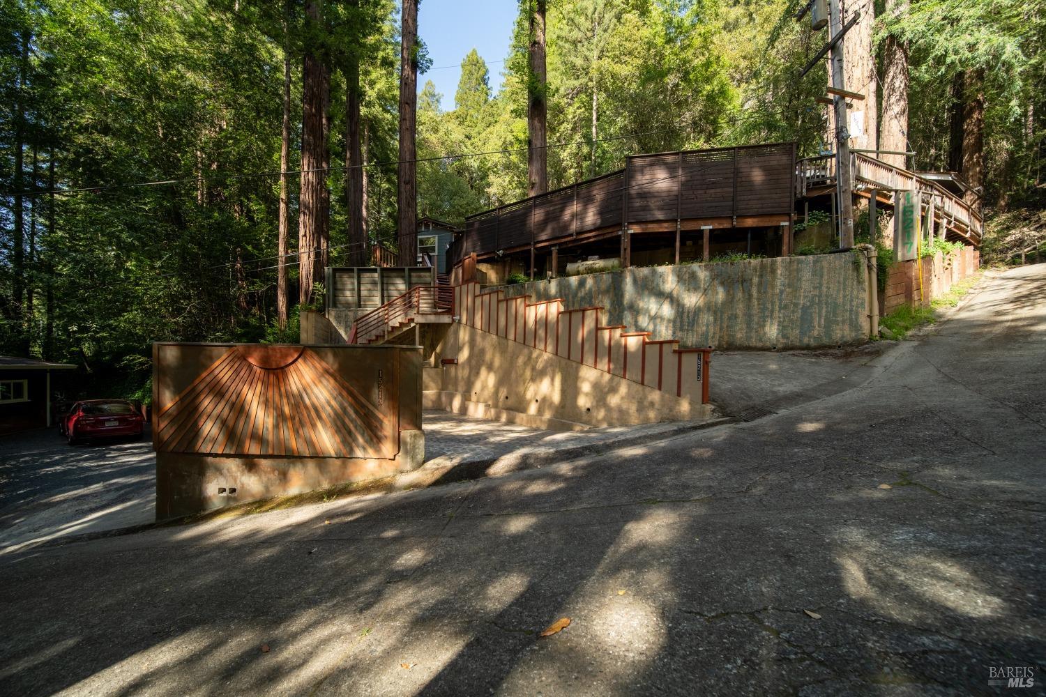 Wee Way, Guerneville, California image 4