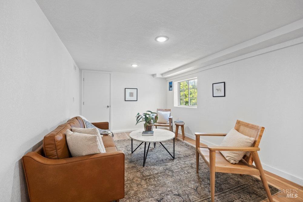 Detail Gallery Image 32 of 54 For 622 Eastwood Way, Mill Valley,  CA 94941 - 2 Beds | 1/1 Baths