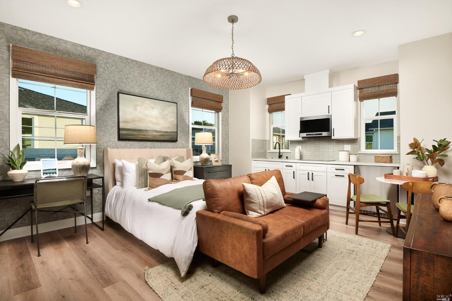 Detail Gallery Image 5 of 5 For 2932 Liscum St, Santa Rosa,  CA 95407 - 3 Beds | 2/1 Baths