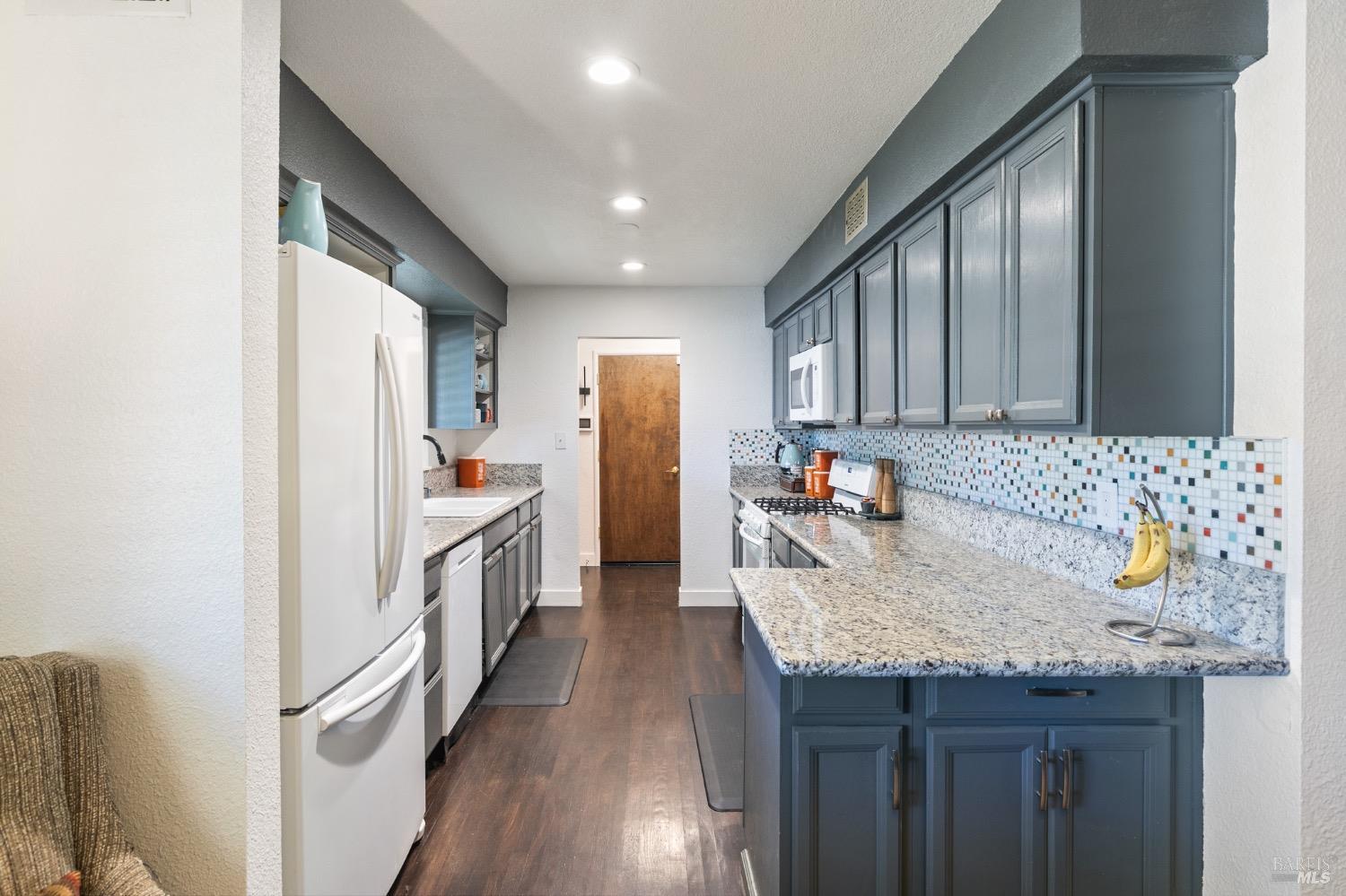 Detail Gallery Image 14 of 38 For 464 Azalea Way, Vacaville,  CA 95688 - 3 Beds | 2 Baths