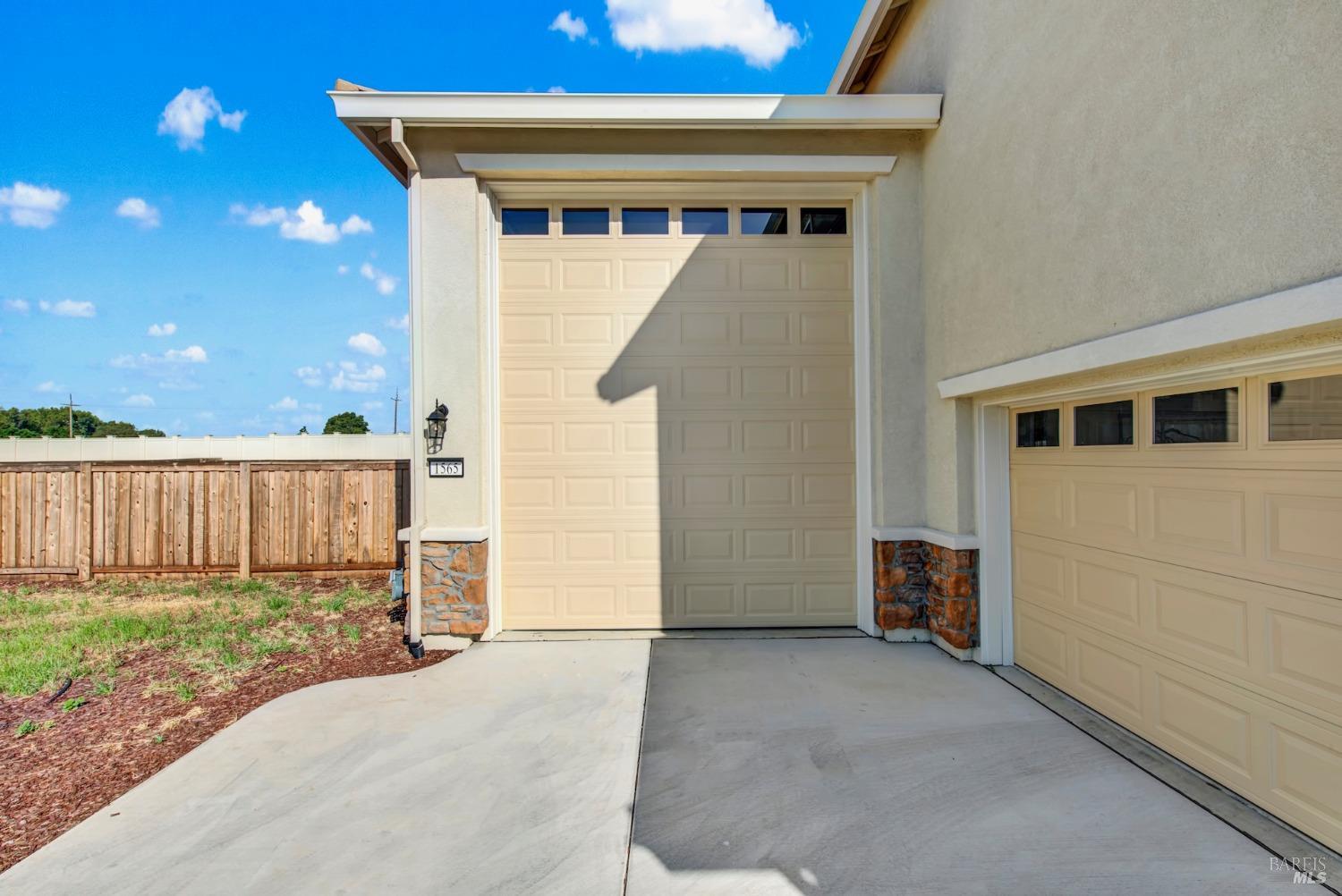 Detail Gallery Image 3 of 47 For 1565 Halsey Ct, Dixon,  CA 95620 - 4 Beds | 3 Baths
