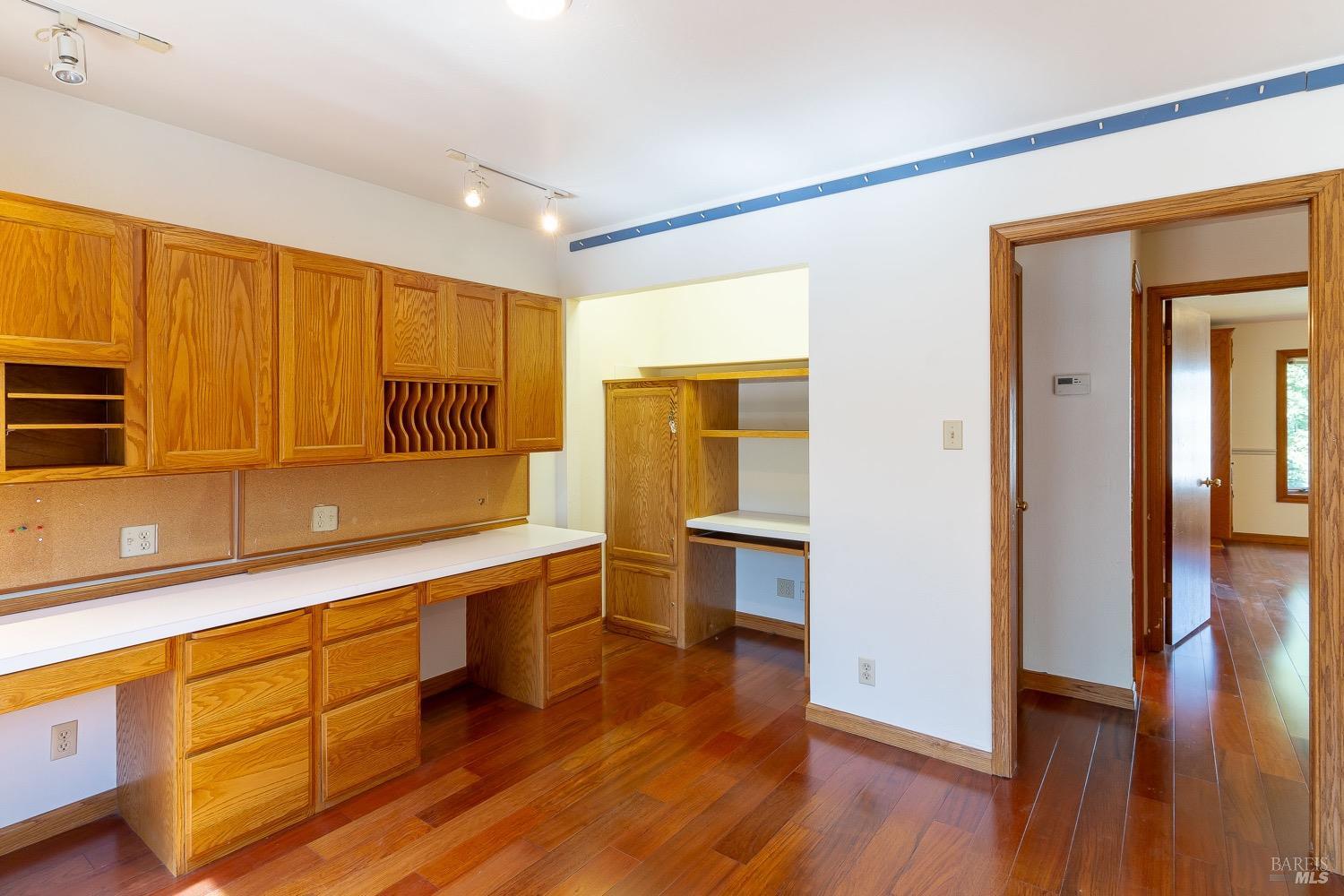 Detail Gallery Image 13 of 36 For 3756 Cano Ct, Napa,  CA 94558 - 4 Beds | 3/1 Baths