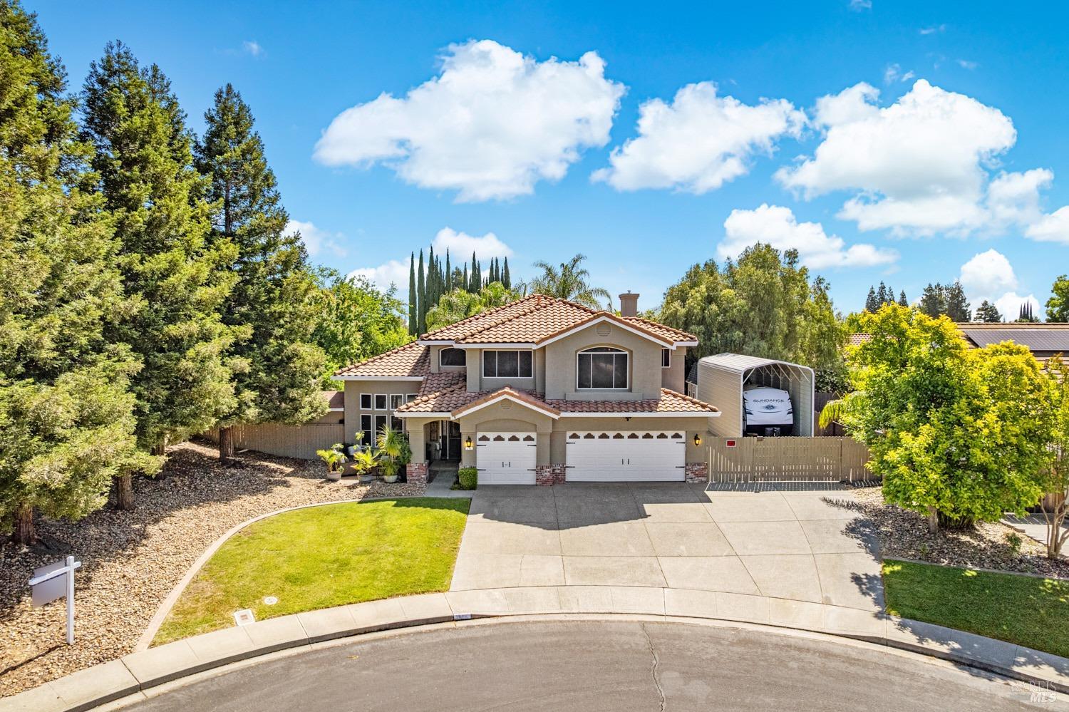 Detail Gallery Image 1 of 55 For 319 Birchwood Ct, Vacaville,  CA 95688 - 4 Beds | 2/1 Baths