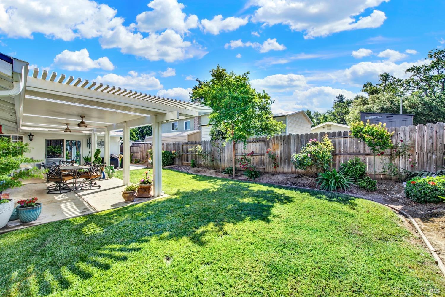 Detail Gallery Image 27 of 30 For 262 N Alamo Dr, Vacaville,  CA 95688 - 4 Beds | 2 Baths