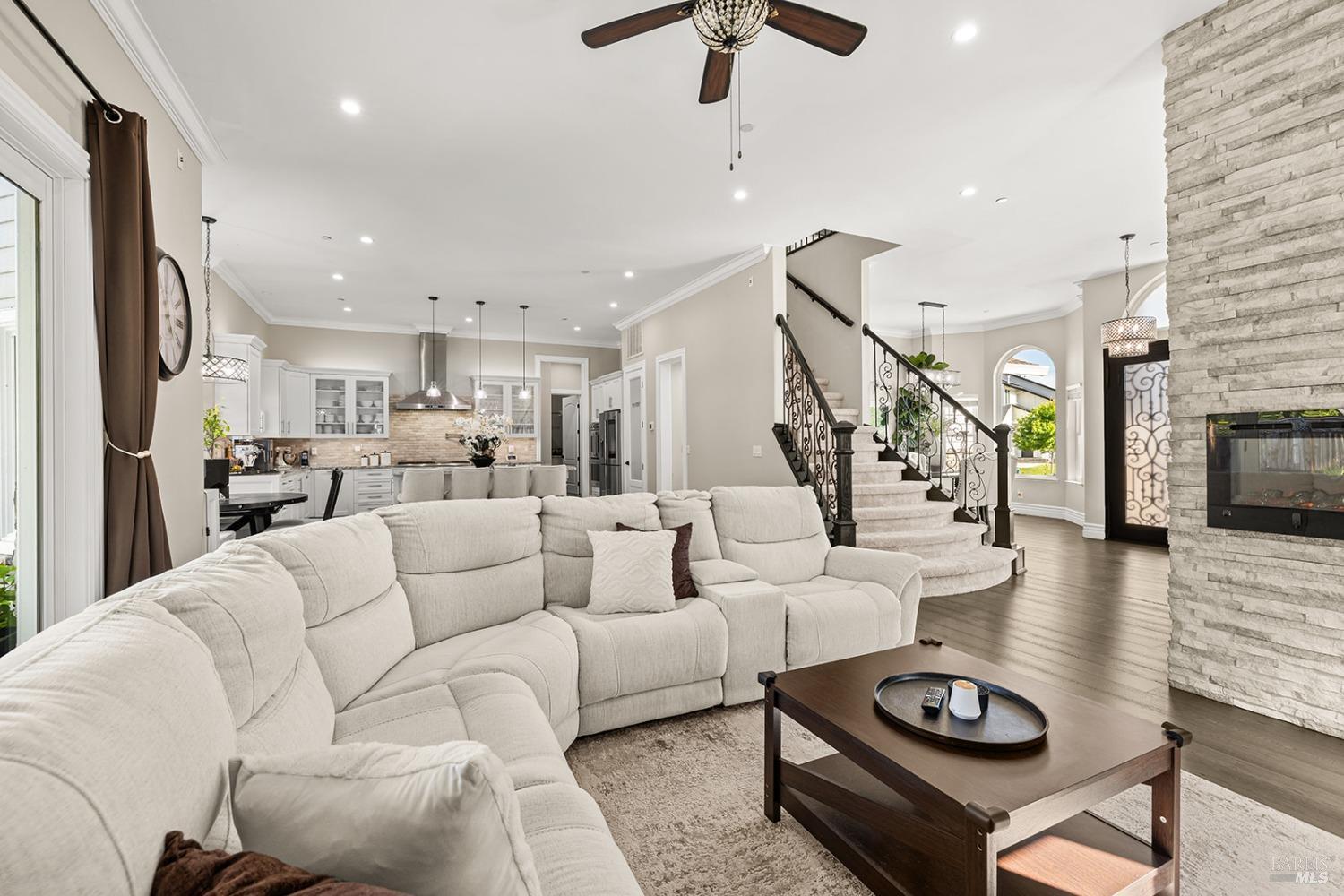 Detail Gallery Image 26 of 85 For 169 Pacific Heights Dr, Santa Rosa,  CA 95403 - 4 Beds | 3/1 Baths