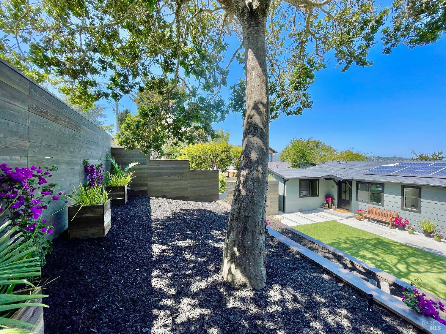 Detail Gallery Image 33 of 66 For 39 Midway Ave, Mill Valley,  CA 94941 - 5 Beds | 3 Baths