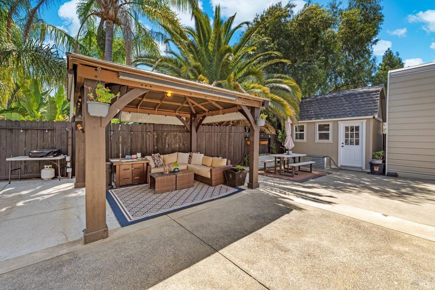 Detail Gallery Image 43 of 55 For 319 Birchwood Ct, Vacaville,  CA 95688 - 4 Beds | 2/1 Baths