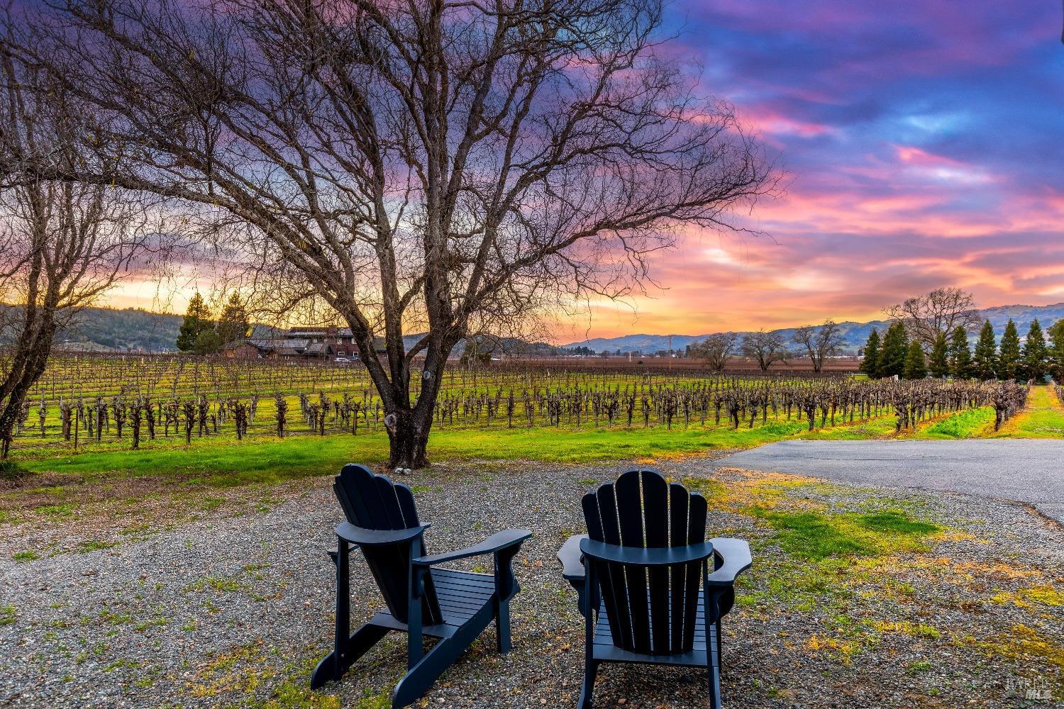 Detail Gallery Image 81 of 82 For 725 Lytton Station Rd, Healdsburg,  CA 95448 - 7 Beds | 5 Baths