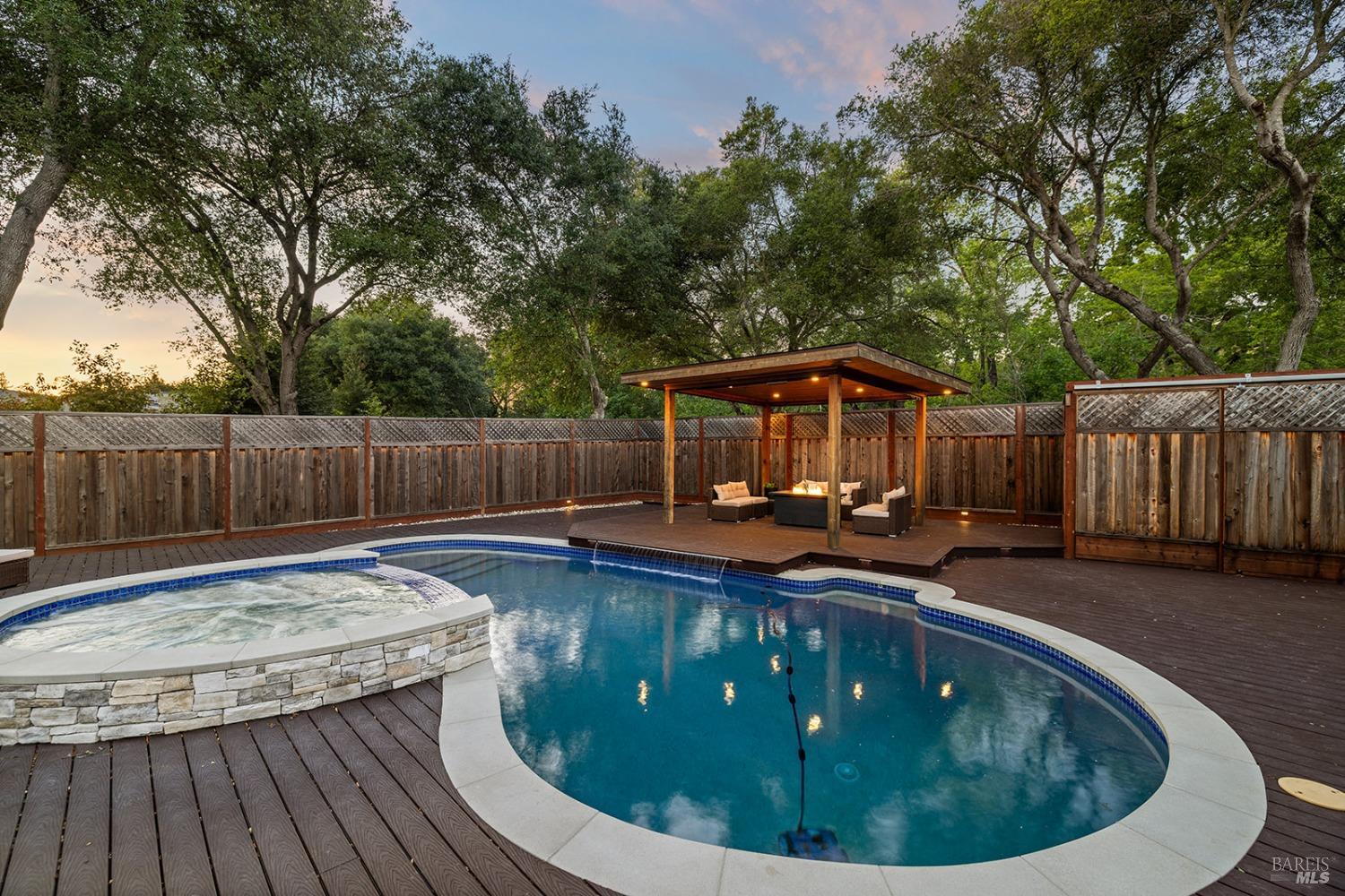 Detail Gallery Image 6 of 85 For 169 Pacific Heights Dr, Santa Rosa,  CA 95403 - 4 Beds | 3/1 Baths