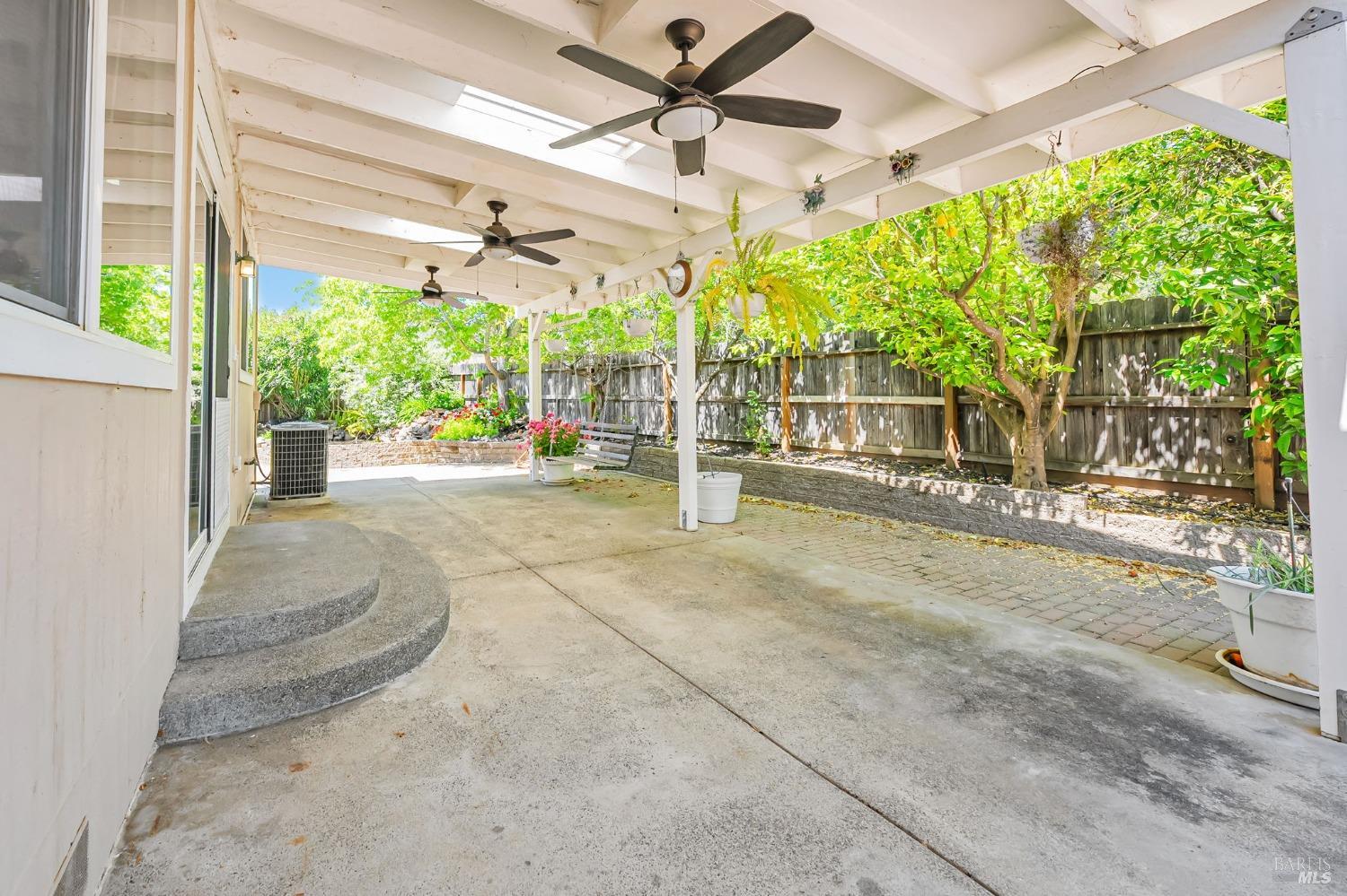 Detail Gallery Image 37 of 55 For 112 Syrah Ct, Cloverdale,  CA 95425 - 3 Beds | 2 Baths