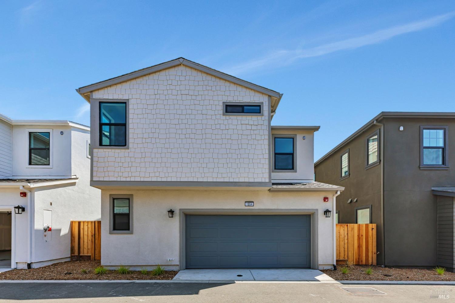 Detail Gallery Image 11 of 12 For 1554 Waterside Ln, Rohnert Park,  CA 94928 - 3 Beds | 2/1 Baths
