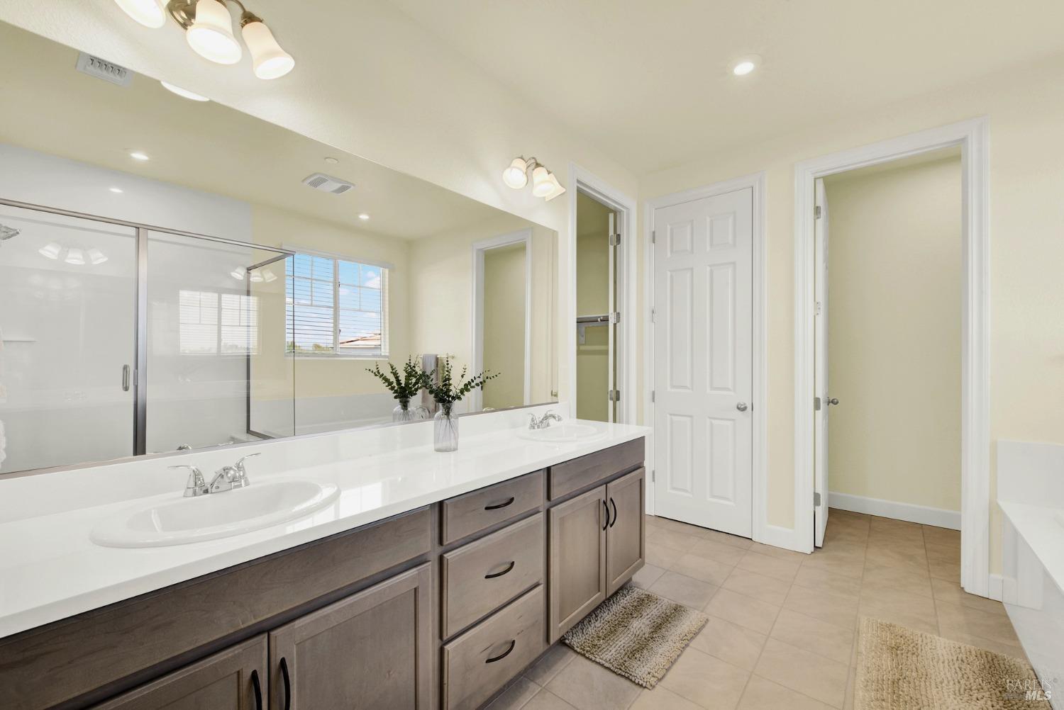 Detail Gallery Image 32 of 47 For 1565 Halsey Ct, Dixon,  CA 95620 - 4 Beds | 3 Baths