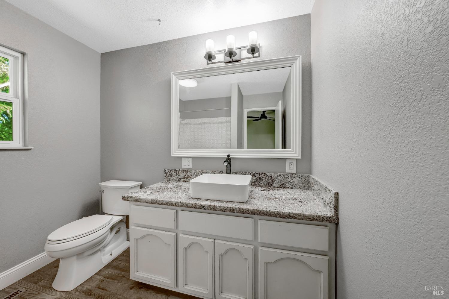 Detail Gallery Image 10 of 30 For 9115 Wildcat Rd, Kelseyville,  CA 95451 - 2 Beds | 2 Baths