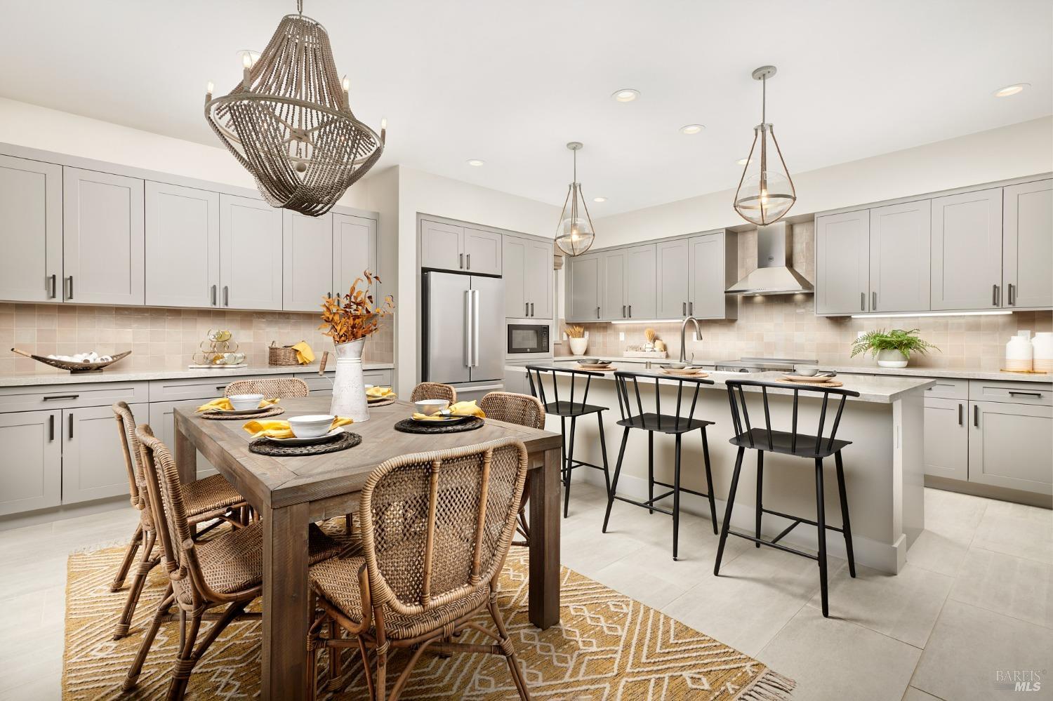 Detail Gallery Image 3 of 5 For 2799 Sassy St, Santa Rosa,  CA 95407 - 4 Beds | 3 Baths