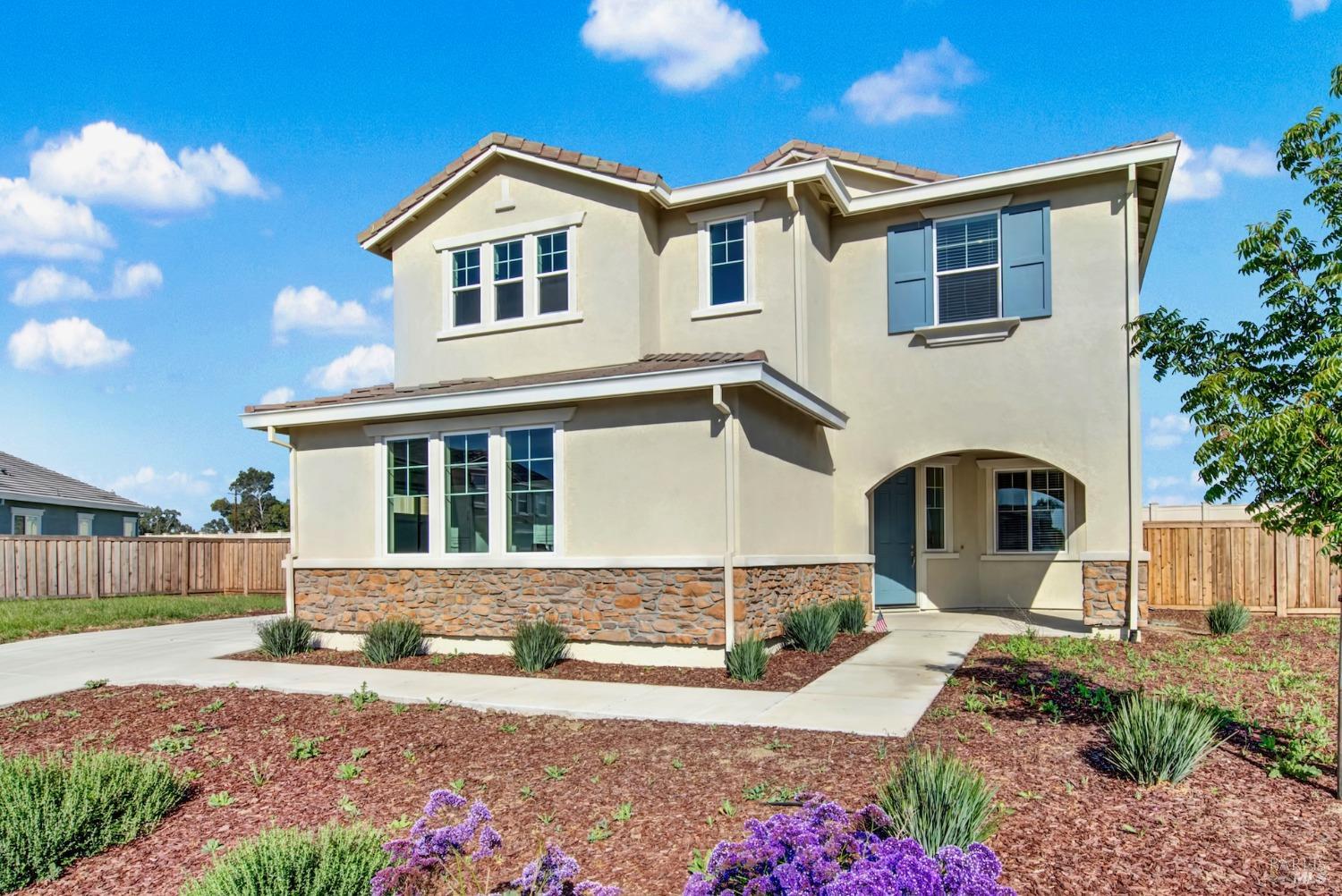 Detail Gallery Image 4 of 47 For 1565 Halsey Ct, Dixon,  CA 95620 - 4 Beds | 3 Baths
