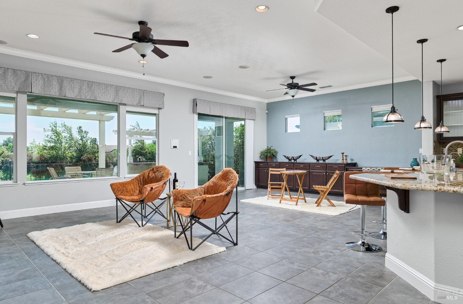 Detail Gallery Image 5 of 43 For 339 Desert Forest Ct, Rio Vista,  CA 94571 - 3 Beds | 3 Baths
