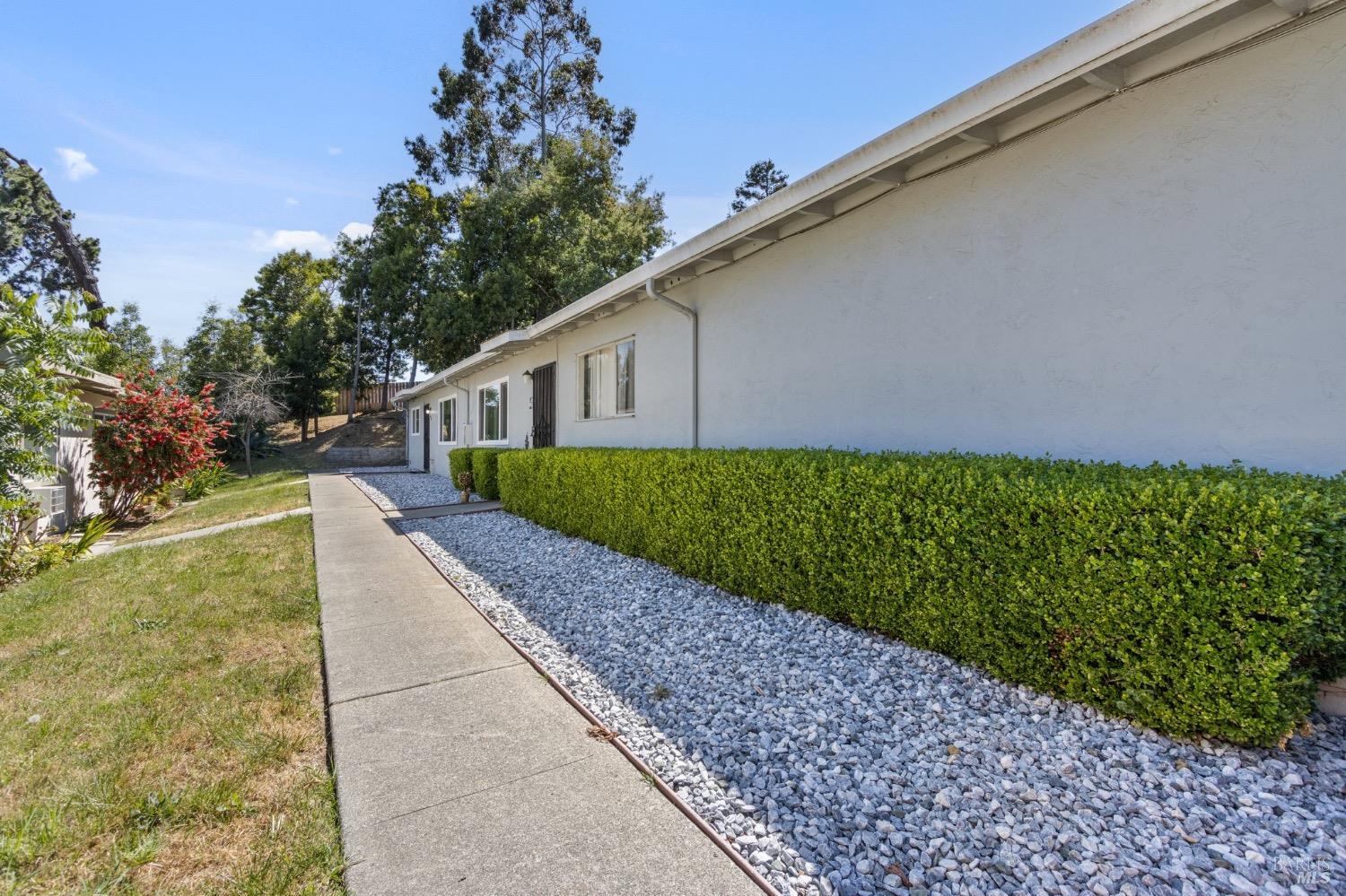 Detail Gallery Image 10 of 11 For 627 Hichborn St, Vallejo,  CA 94590 - – Beds | – Baths