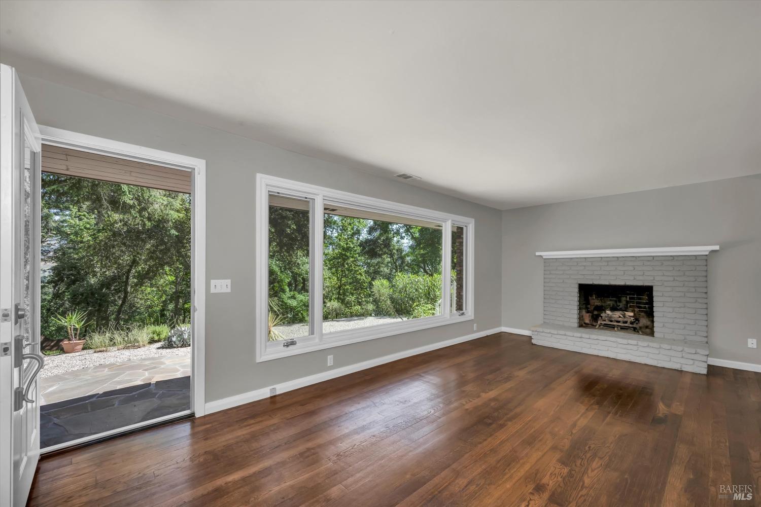 Detail Gallery Image 12 of 31 For 3257 State Highway 128 Unkn, Calistoga,  CA 94515 - 3 Beds | 2 Baths