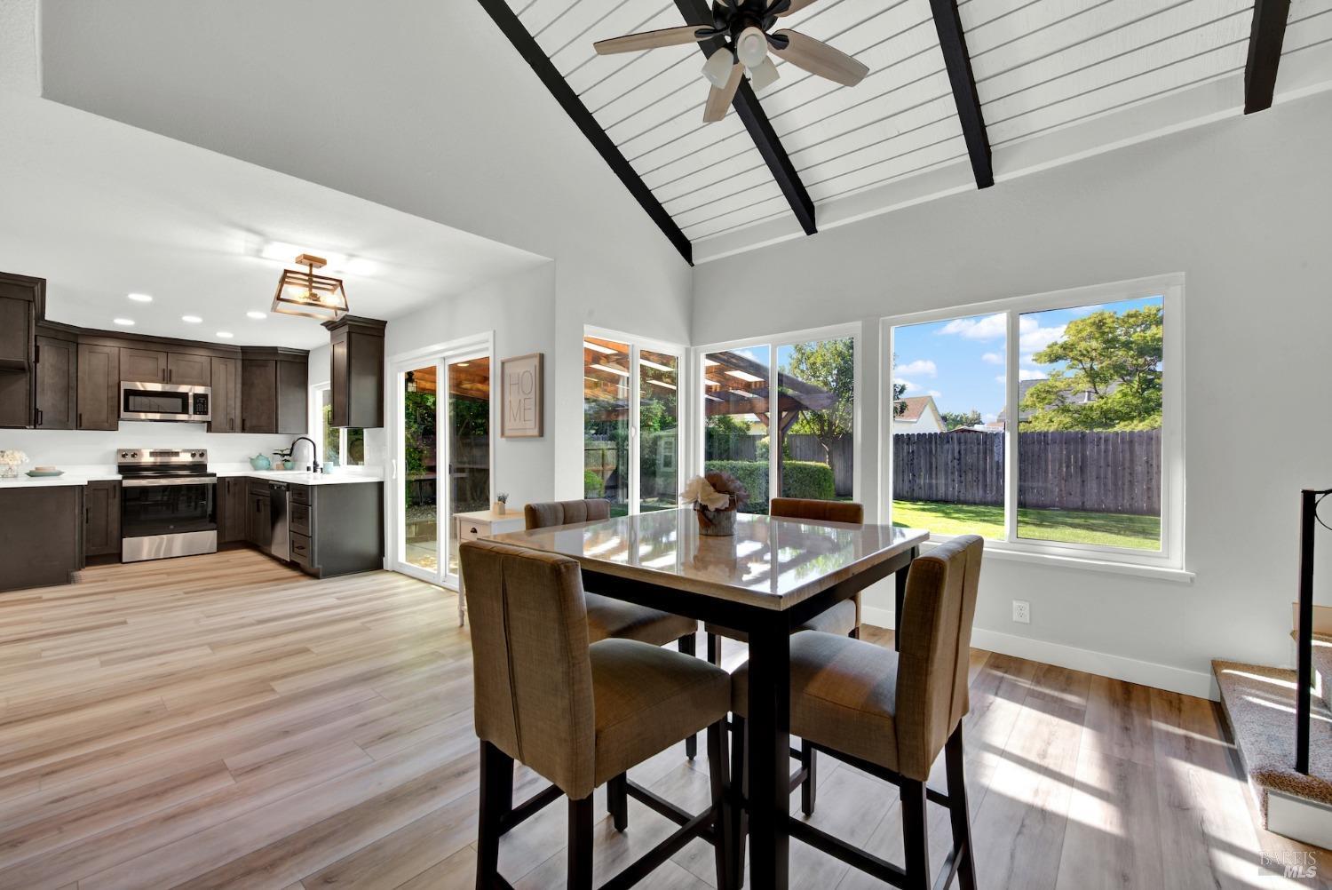 Detail Gallery Image 14 of 47 For 661 Berkeley Way, Fairfield,  CA 94533 - 4 Beds | 2 Baths