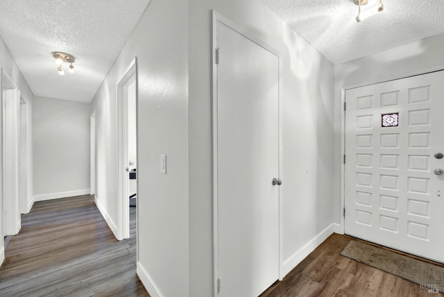 Detail Gallery Image 27 of 60 For 1199 Creekside Dr, Vacaville,  CA 95687 - 4 Beds | 2 Baths