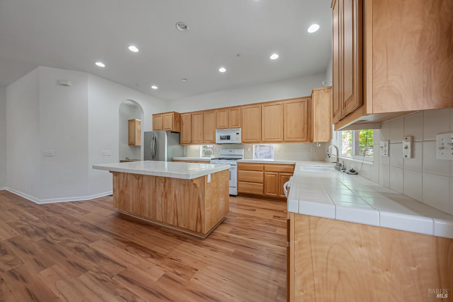 Detail Gallery Image 11 of 55 For 112 Syrah Ct, Cloverdale,  CA 95425 - 3 Beds | 2 Baths