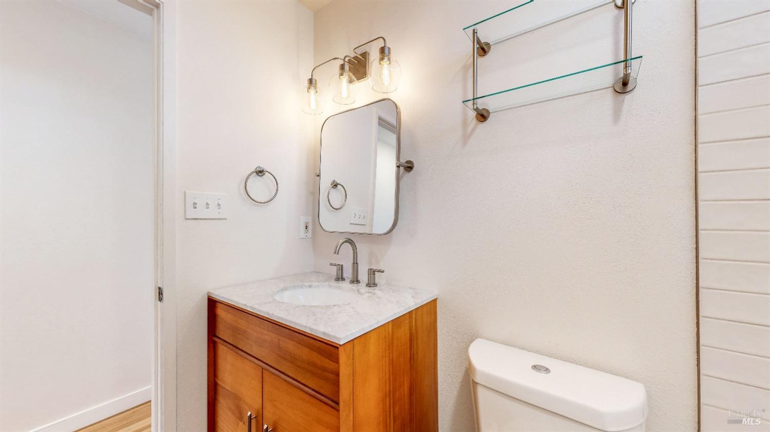 Detail Gallery Image 24 of 62 For 2061 Woodside Dr, Santa Rosa,  CA 95404 - 3 Beds | 2 Baths