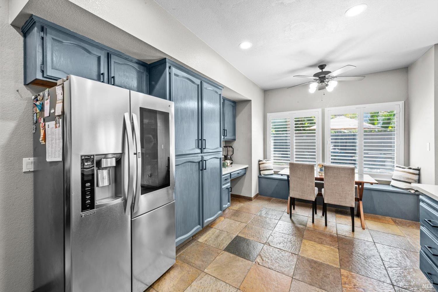 Detail Gallery Image 15 of 55 For 319 Birchwood Ct, Vacaville,  CA 95688 - 4 Beds | 2/1 Baths