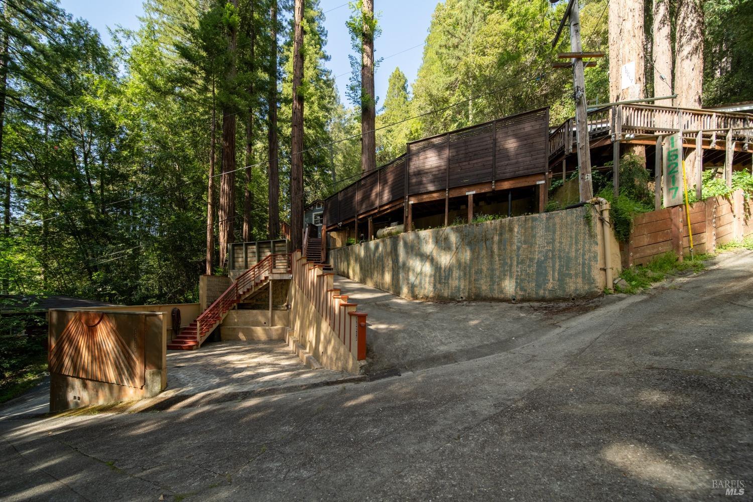 Wee Way, Guerneville, California image 5