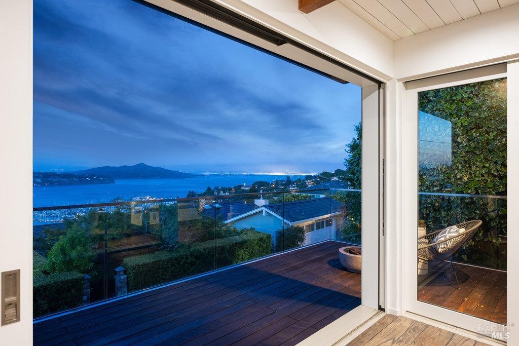 Detail Gallery Image 85 of 98 For 33 Wray Ave, Sausalito,  CA 94965 - 3 Beds | 2 Baths