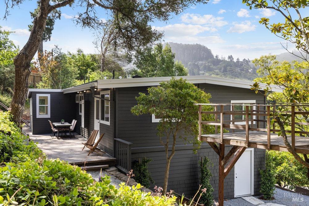 Detail Gallery Image 2 of 54 For 622 Eastwood Way, Mill Valley,  CA 94941 - 2 Beds | 1/1 Baths