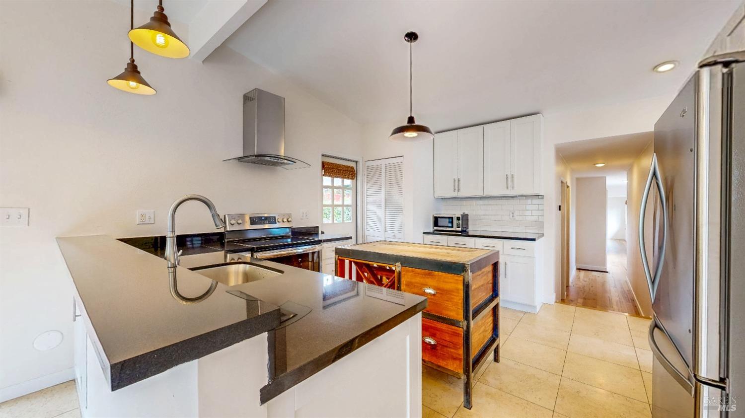 Detail Gallery Image 50 of 62 For 2061 Woodside Dr, Santa Rosa,  CA 95404 - 3 Beds | 2 Baths
