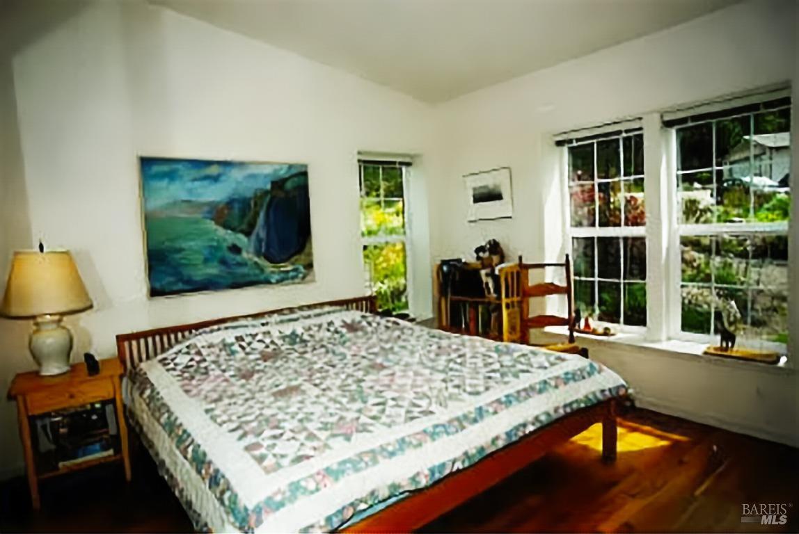 Detail Gallery Image 8 of 28 For 24680 Ten Mile Rd, Point Arena,  CA 95468 - 3 Beds | 2 Baths