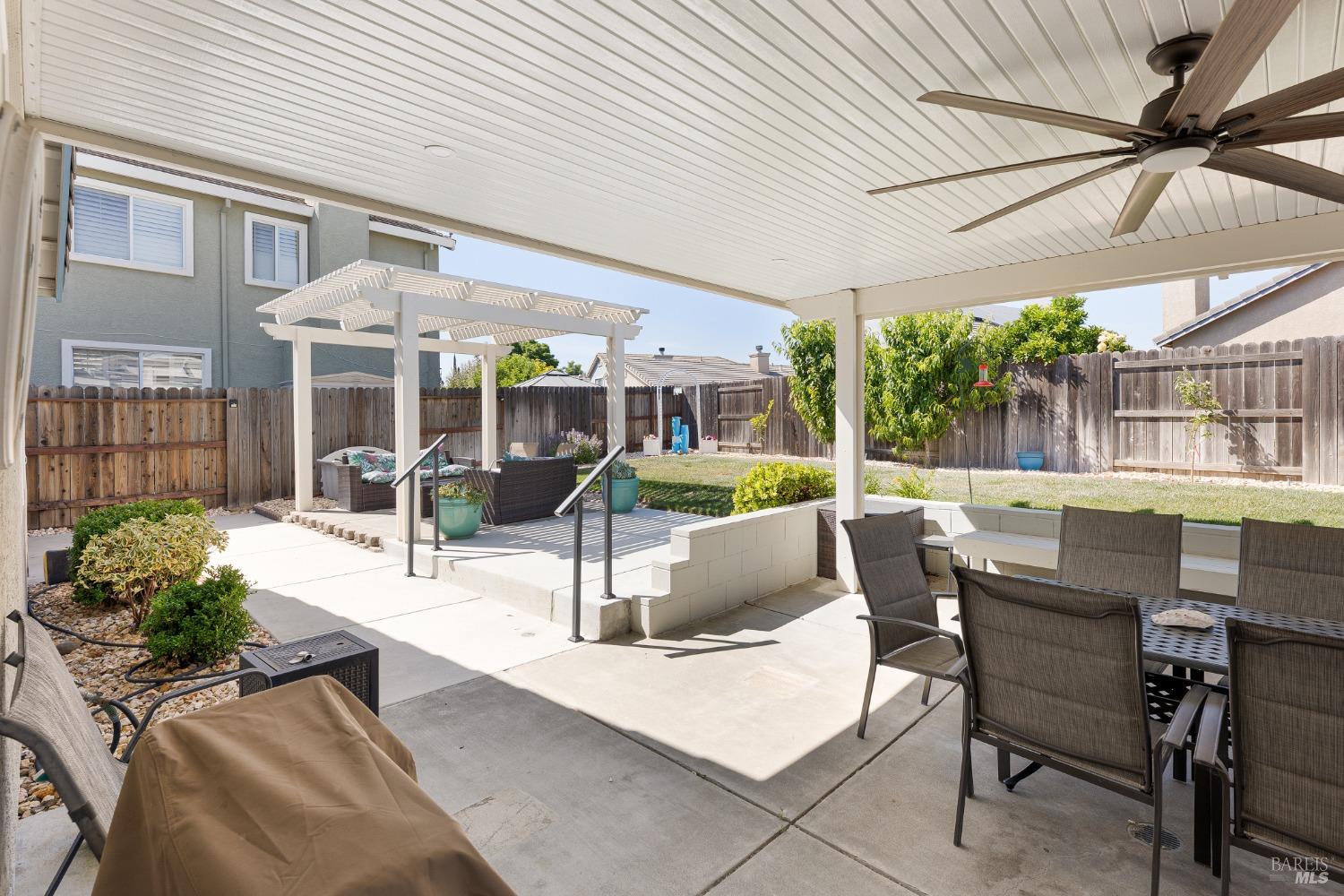 Detail Gallery Image 29 of 36 For 937 Pearwood Ct, Vacaville,  CA 95687 - 3 Beds | 2 Baths