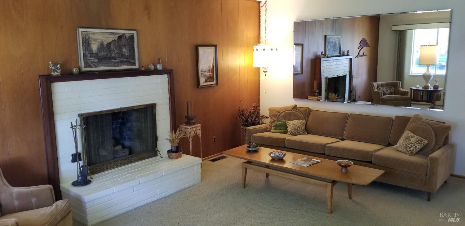 Detail Gallery Image 2 of 15 For 2324 West Park Ave, Napa,  CA 94558 - 3 Beds | 2 Baths