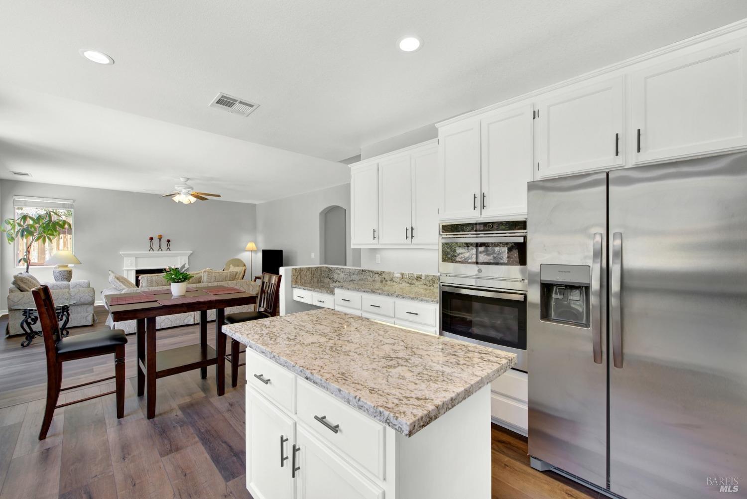 Detail Gallery Image 16 of 67 For 1917 Rollingwood Dr, Fairfield,  CA 94534 - 4 Beds | 2/1 Baths