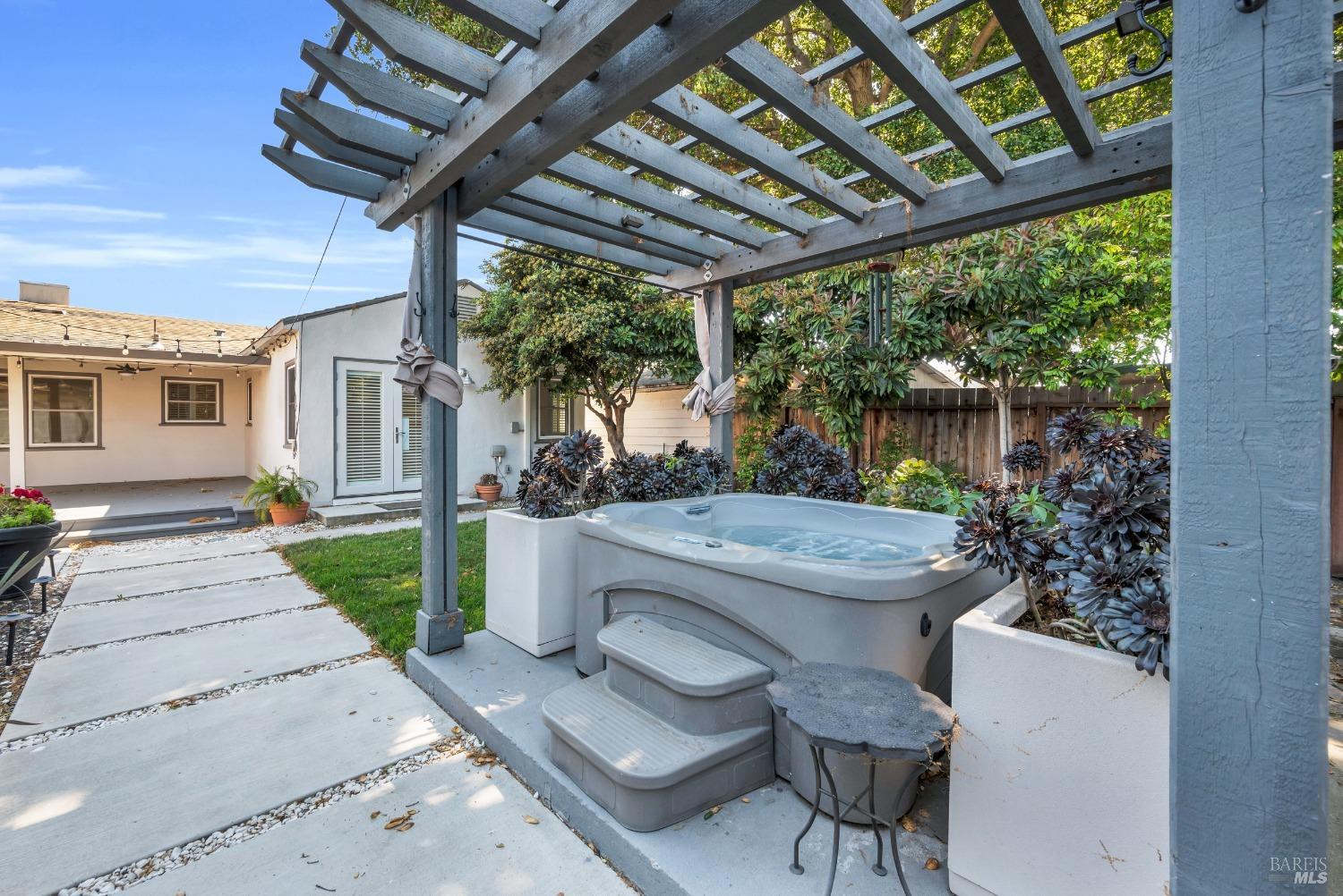 Detail Gallery Image 25 of 29 For 1444 Ohio St, Vallejo,  CA 94590 - 3 Beds | 2 Baths