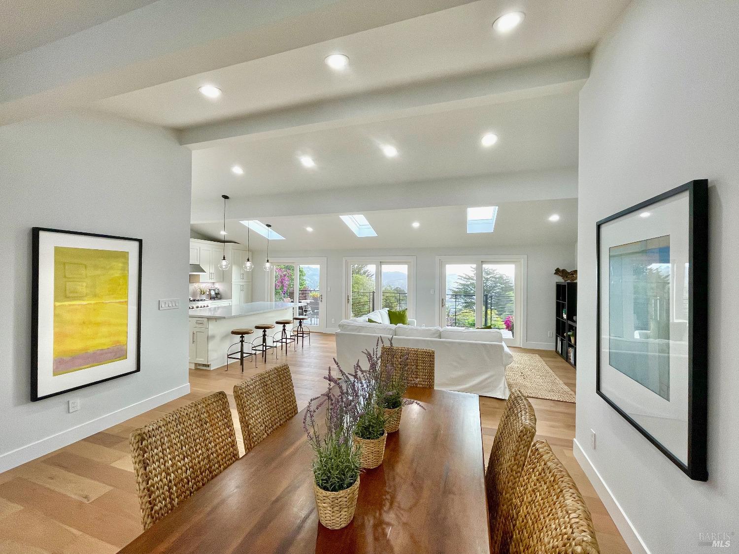Detail Gallery Image 6 of 66 For 39 Midway Ave, Mill Valley,  CA 94941 - 5 Beds | 3 Baths