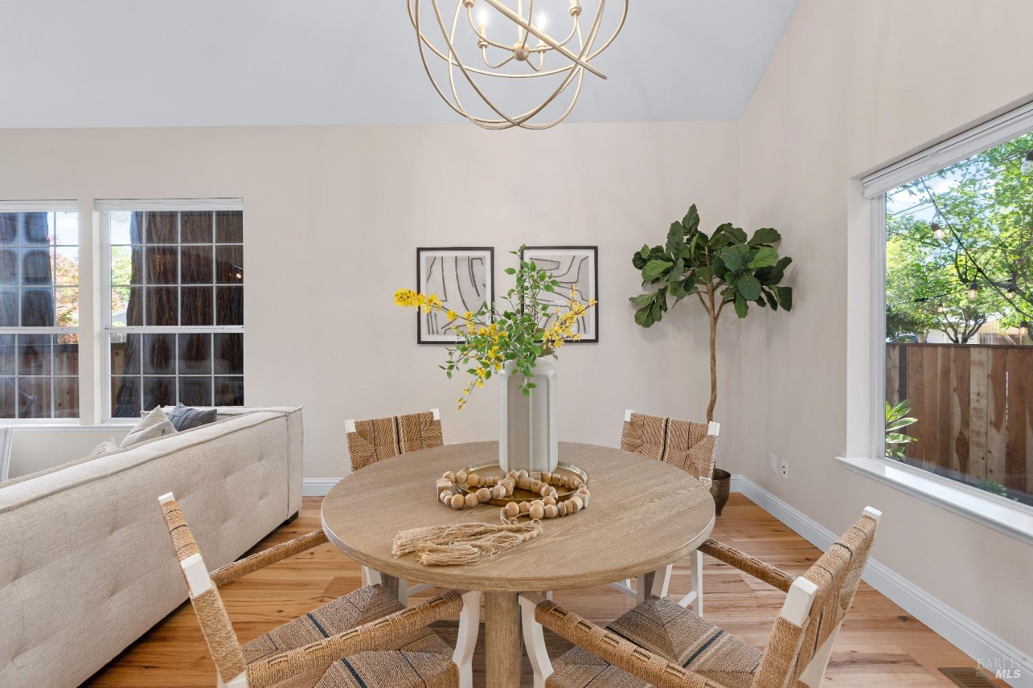 Detail Gallery Image 17 of 75 For 14 Ceriani Ct, Napa,  CA 94558 - 3 Beds | 2/1 Baths