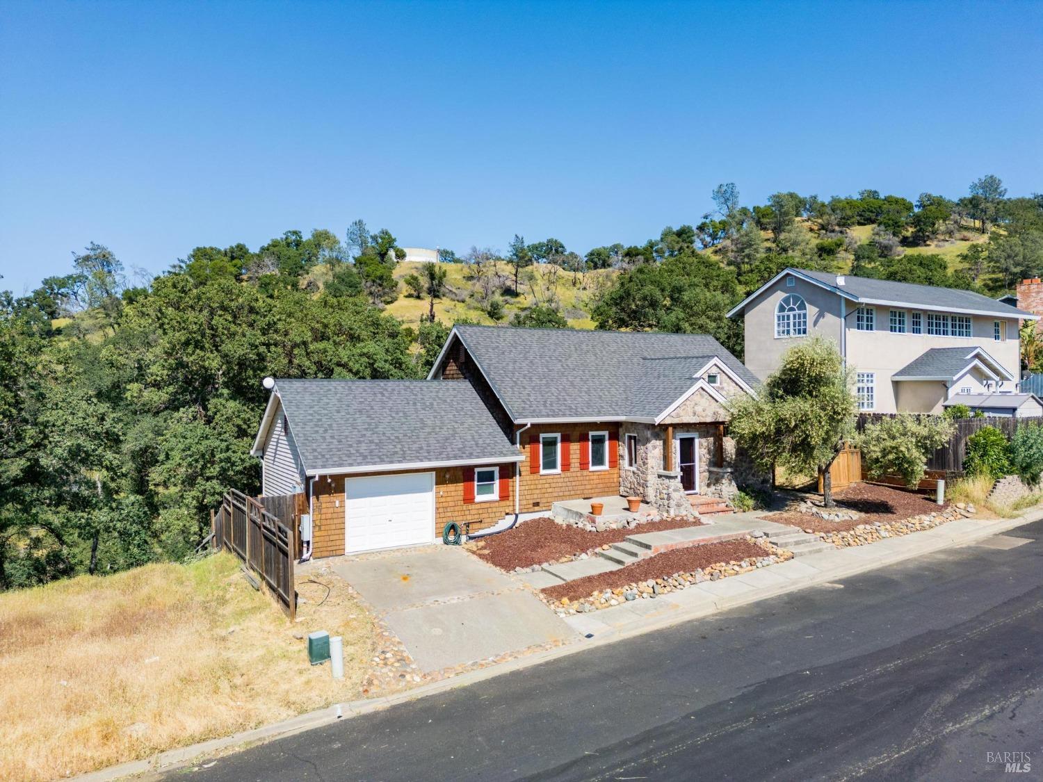 Detail Gallery Image 3 of 38 For 1126 Rimrock Dr, Napa,  CA 94558 - 2 Beds | 1/1 Baths
