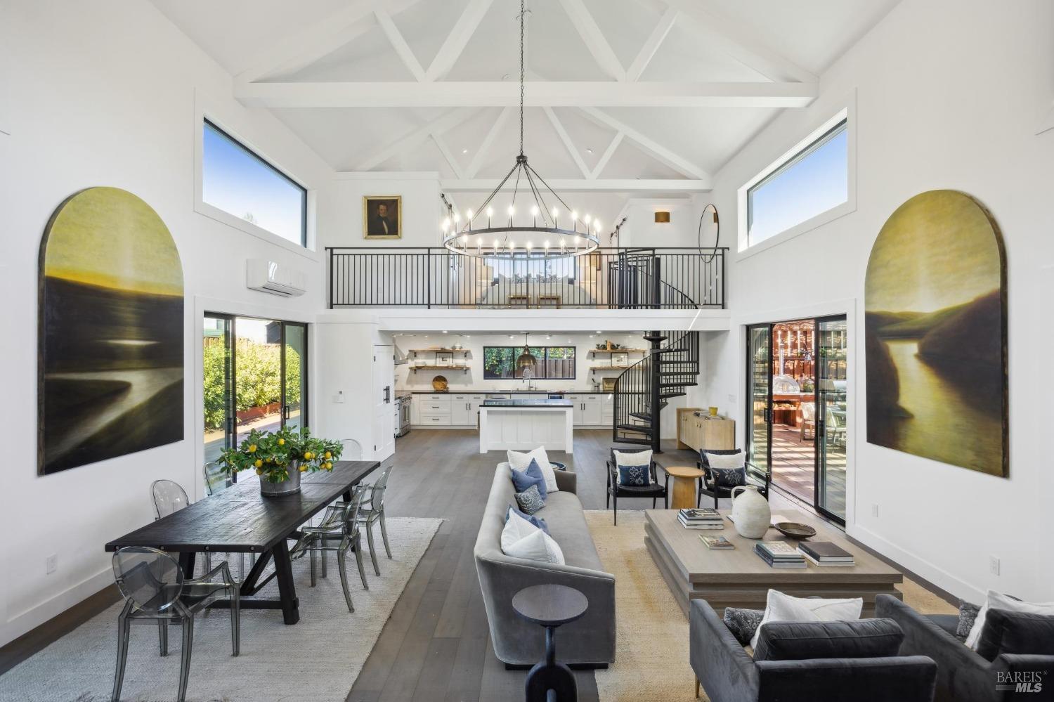 Detail Gallery Image 6 of 39 For 303 Bodega Ave, Petaluma,  CA 94952 - 2 Beds | 3 Baths