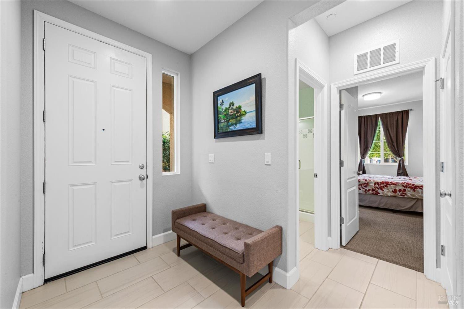 Detail Gallery Image 6 of 44 For 131 Kodiak Dr, Vacaville,  CA 95687 - 4 Beds | 3 Baths