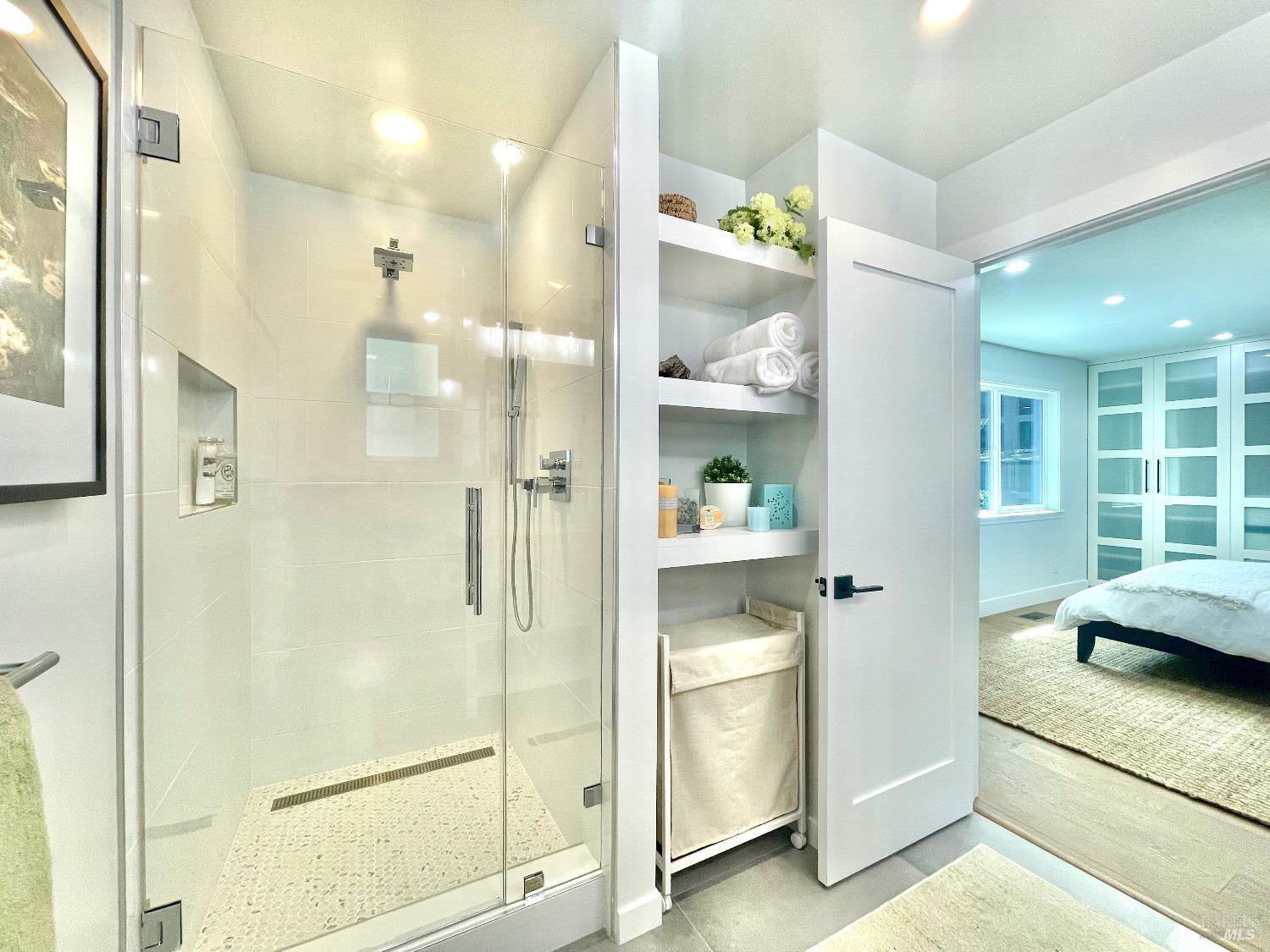 Detail Gallery Image 42 of 66 For 39 Midway Ave, Mill Valley,  CA 94941 - 5 Beds | 3 Baths