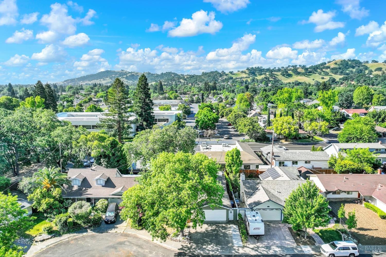 Detail Gallery Image 35 of 37 For 519 Westwood Ct, Vacaville,  CA 95688 - 3 Beds | 2 Baths