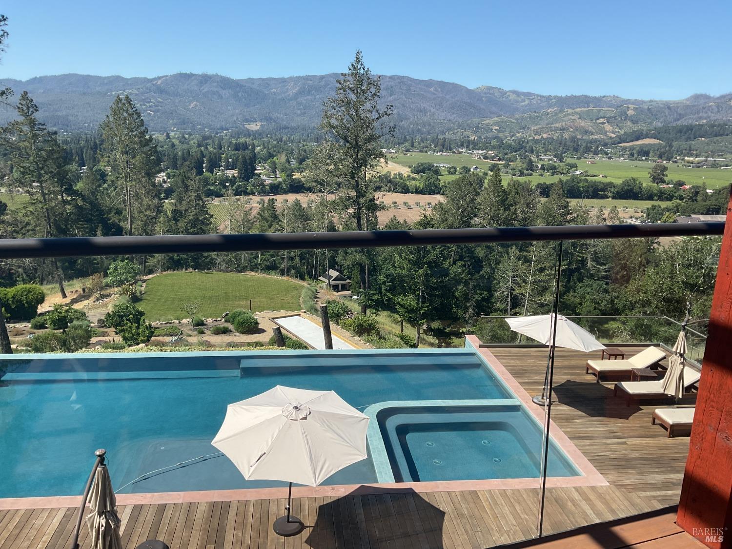 Detail Gallery Image 74 of 87 For 550 Meadowood Ln, Saint Helena,  CA 94574 - 6 Beds | 6 Baths
