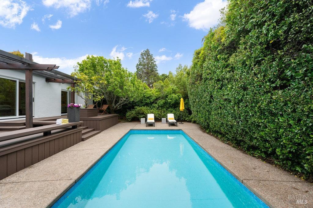 Detail Gallery Image 82 of 98 For 33 Wray Ave, Sausalito,  CA 94965 - 3 Beds | 2 Baths
