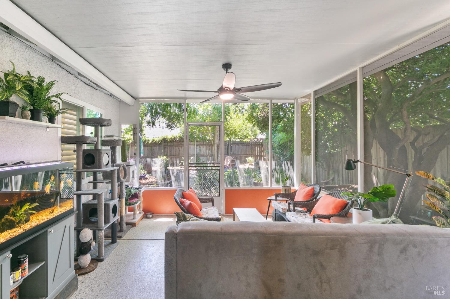 Detail Gallery Image 24 of 38 For 464 Azalea Way, Vacaville,  CA 95688 - 3 Beds | 2 Baths