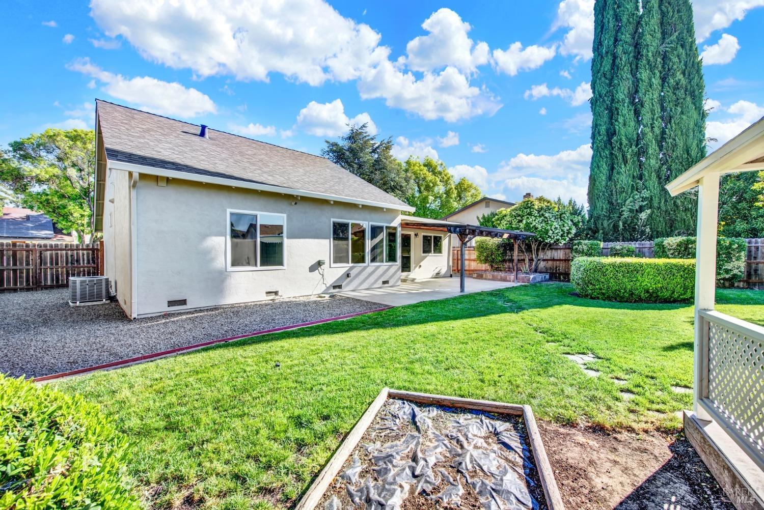 Detail Gallery Image 40 of 47 For 661 Berkeley Way, Fairfield,  CA 94533 - 4 Beds | 2 Baths