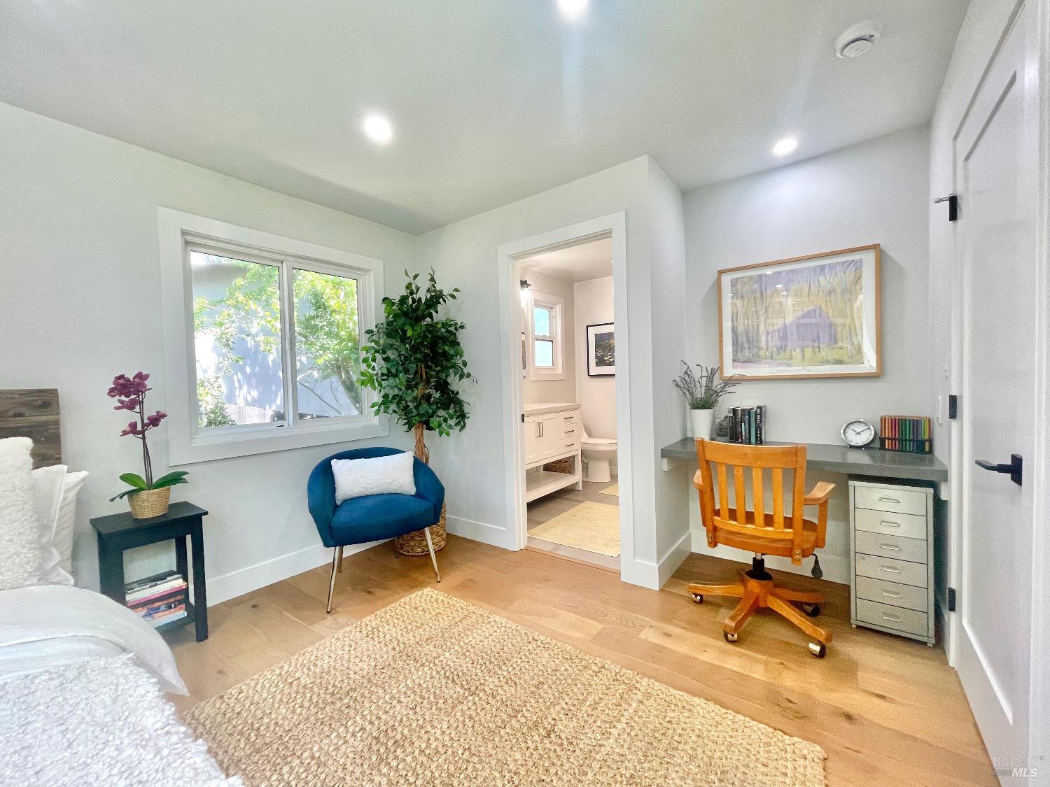 Detail Gallery Image 39 of 66 For 39 Midway Ave, Mill Valley,  CA 94941 - 5 Beds | 3 Baths