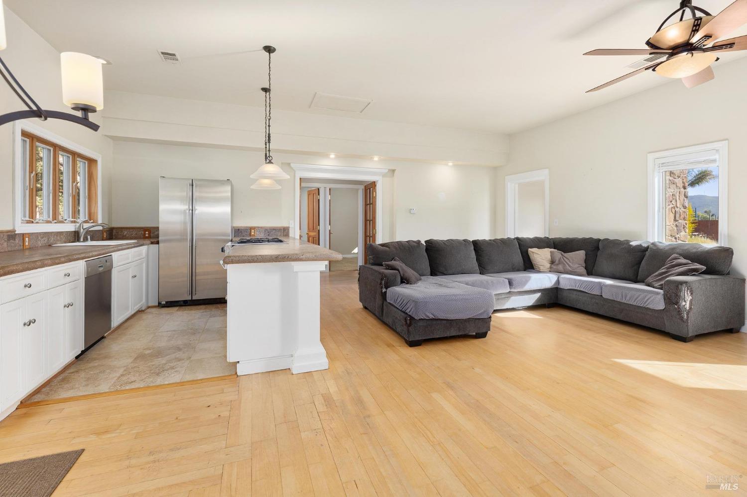 Detail Gallery Image 16 of 38 For 1126 Rimrock Dr, Napa,  CA 94558 - 2 Beds | 1/1 Baths