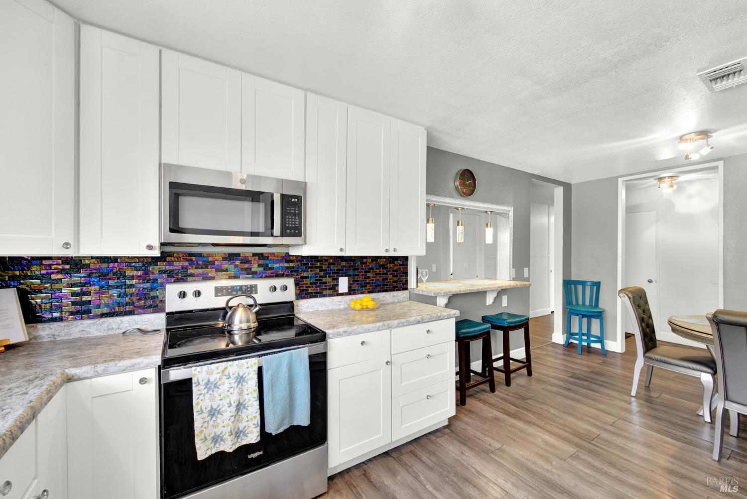 Detail Gallery Image 26 of 60 For 1199 Creekside Dr, Vacaville,  CA 95687 - 4 Beds | 2 Baths
